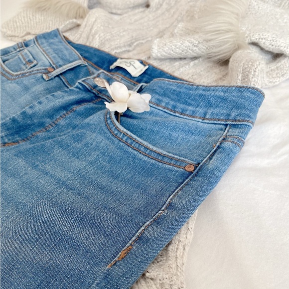 Jessica Simpson high rise forever rolled ankle jeans - Picture 4 of 14